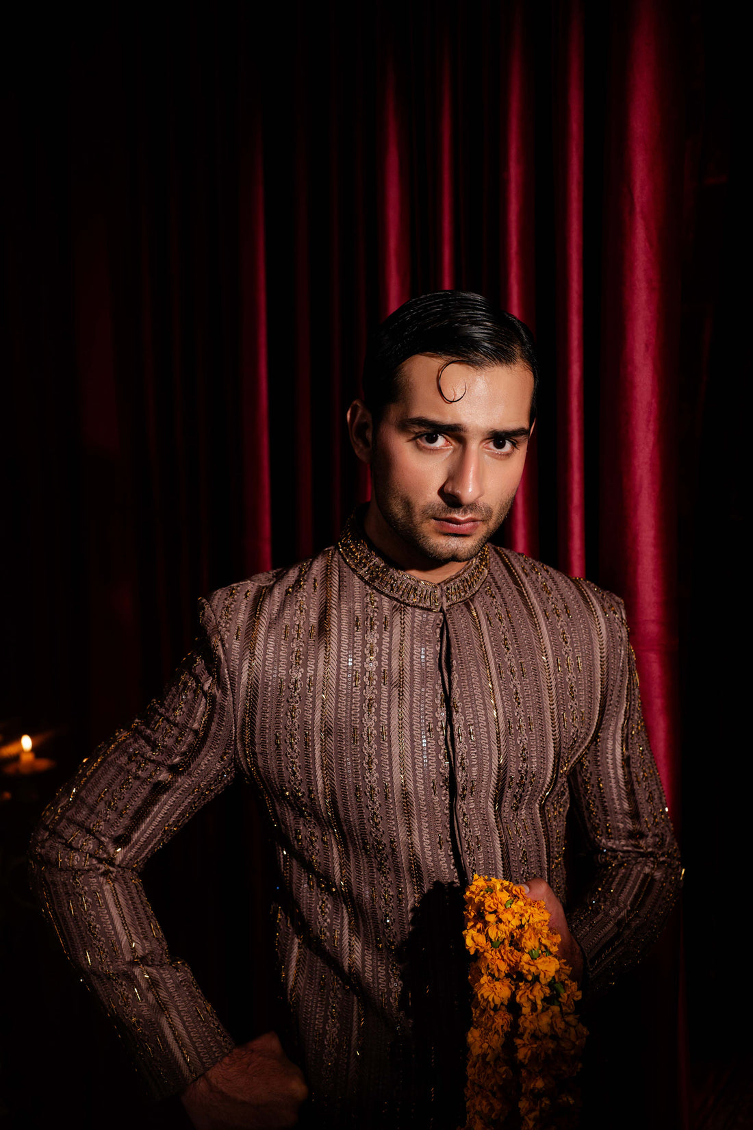 AGHAAZ-E-ZARI
